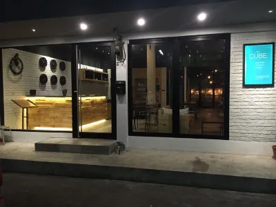 더 큐브 호스텔 central Silom Complex 주변 호텔