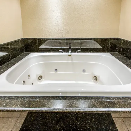 Econo Lodge Inn & Suites Fallbrook Downtown