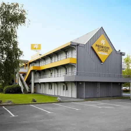 Premiere Classe Marseille Est - la Valentine Отели рядом с достопримечательностью «Eglise Sainte-Rita de Marseille»