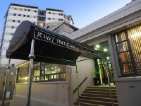 Kiwi International Hotel Hotels near The University of Auckland