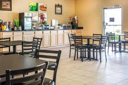 Quality Inn Отели рядом с достопримечательностью «Franklin on Foot»