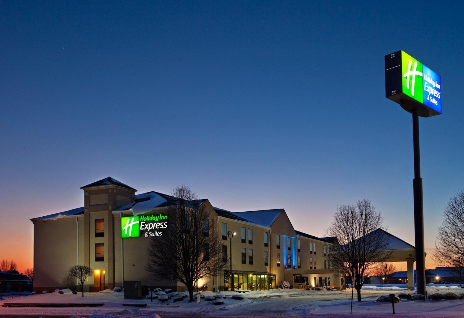 Holiday Inn Express & Suites Troy, an Ihg Hotel