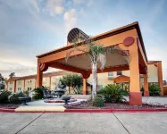 Econo Lodge Inn & Suites