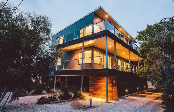 伯恩特隆斯代爾假日公寓