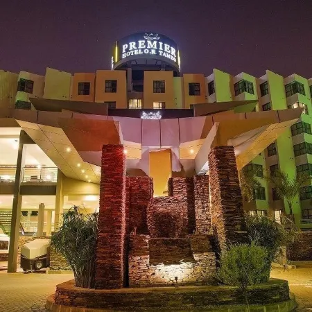 Premier Hotel O.R. Tambo Отели рядом с достопримечательностью «Императорский дворец»