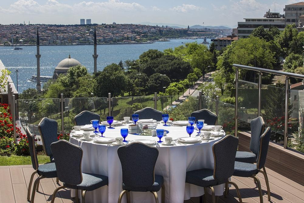 The Ritz-Carlton, Istanbul (The Ritz-Carlton, Istanbul at The Bosphorus)