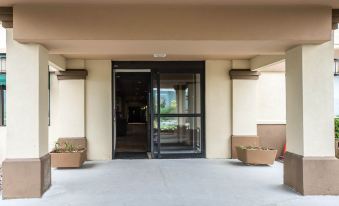 Quality Inn Mill Hall - Lamar