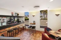 Econo Lodge Griffith Motor Inn - bar