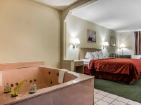 Quality Inn & Suites Stockbridge Atlanta South I-75 Hotels in Stockbridge