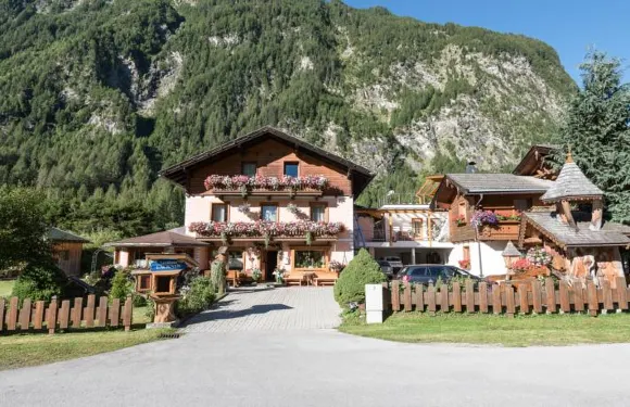 蘭德豪斯拉克爾酒店