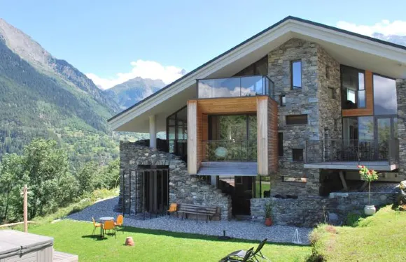 礦產旅館及水療中心