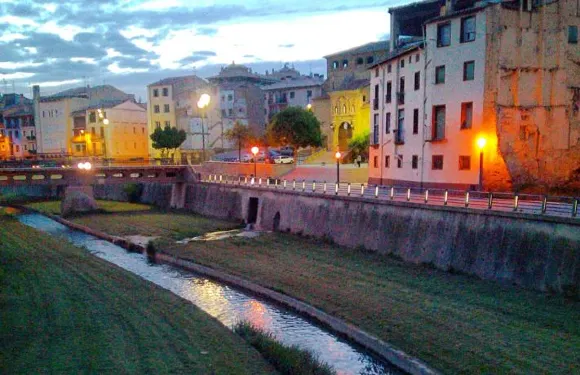 比利牛斯旅館及餐廳