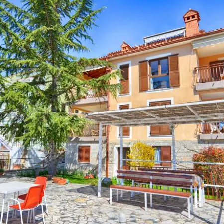 Apartments Creska 629