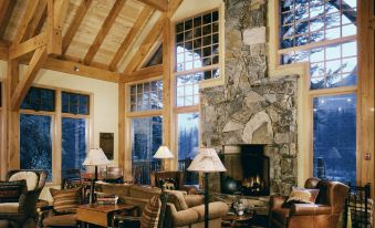 Cathedral Mountain Lodge