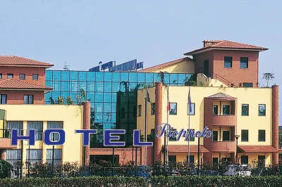 Just Hotel Saronno Hotel in zona Atikum Bar Sport