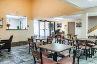 Quality Inn Toledo Westgate - breakfast