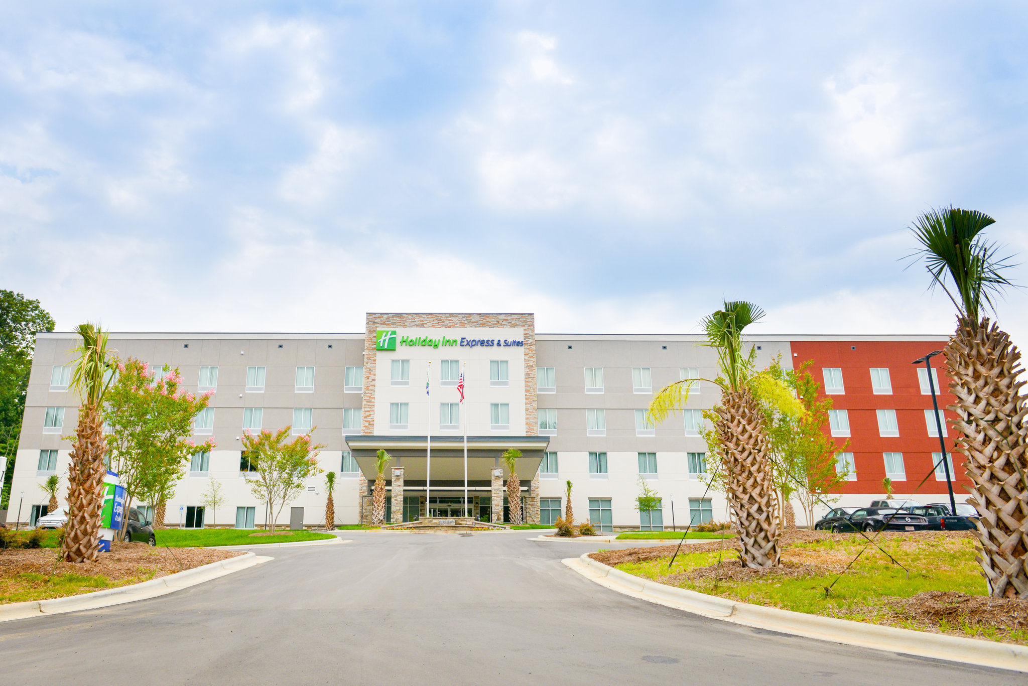 Holiday Inn Express & Suites - Charlotte Airport, an Ihg Hotel