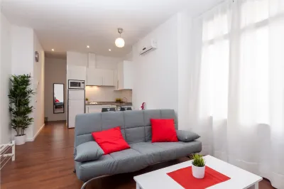 Feelathome Merced Apartments Hotels near Málaga Roman Theatre