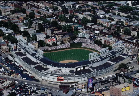 Courtyard Chicago Wood Dale / Itasca Отели рядом с достопримечательностью «Di Lucca Design»