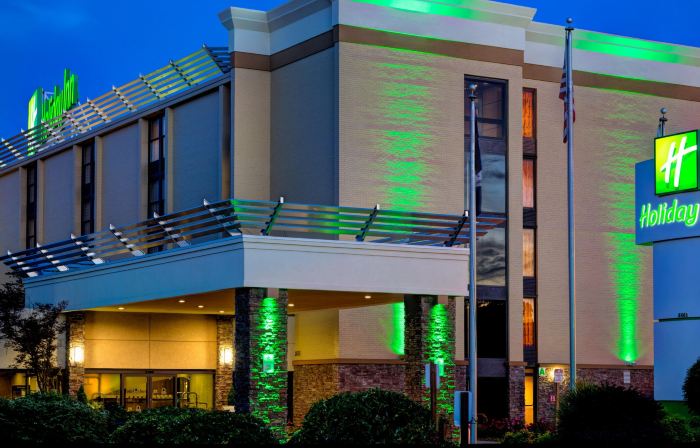 Holiday Inn ROANOKE-TANGLEWOOD-RT 419&I581 by IHG