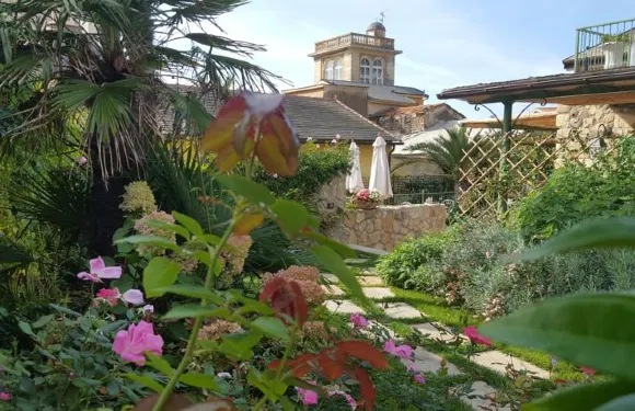 拉羅卡迷人住宿加早餐旅館