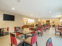Comfort Inn & Suites Near Mt Rushmore Hotels in Pennington County