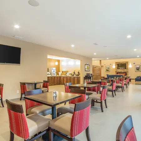 Comfort Inn & Suites Near Mt Rushmore