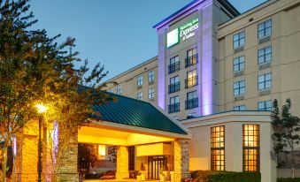 Holiday Inn Express & Suites Atlanta Buckhead