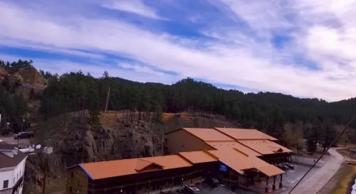 Rushmore Express & Suites