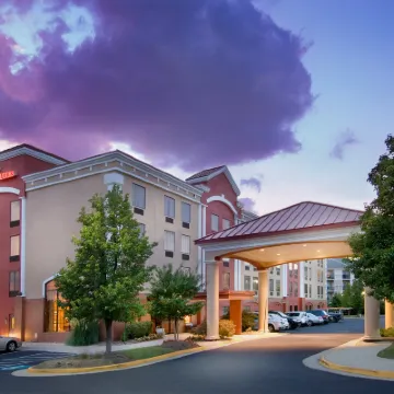 Comfort Suites Dulles Airport Hotels near University of North America