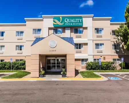 Quality Inn & Suites Golden - Denver West Отели рядом с достопримечательностью «Green Mountain»