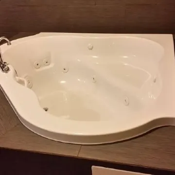 New American Inn & Suites