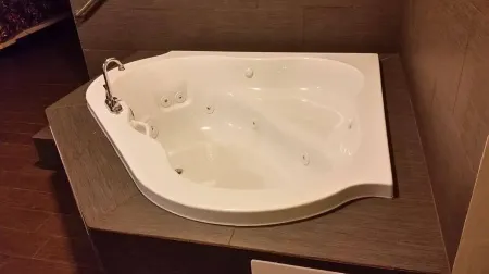 New American Inn & Suites