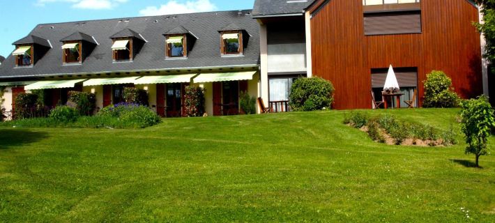 Hotel Restaurant Auberge du Barrez Logis Hotels in Aveyron