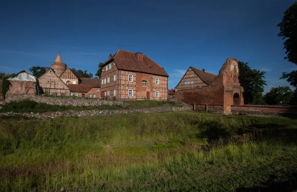 布格施塔加德酒店