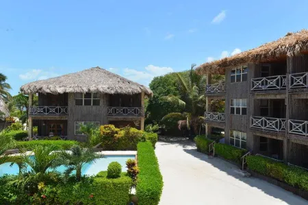 Captain Morgan's Retreat Отели в г. Ambergris Caye