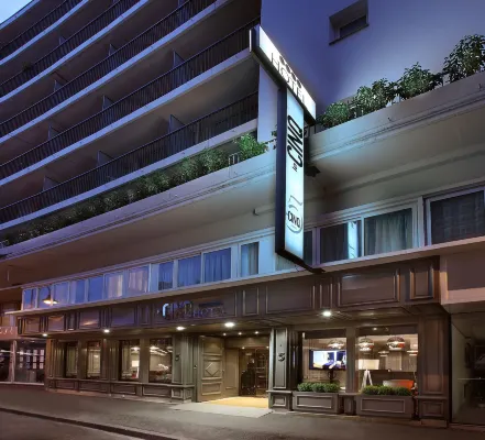 Hotel le Cinq Hyper - Centre Hotels in Challes-les-Eaux