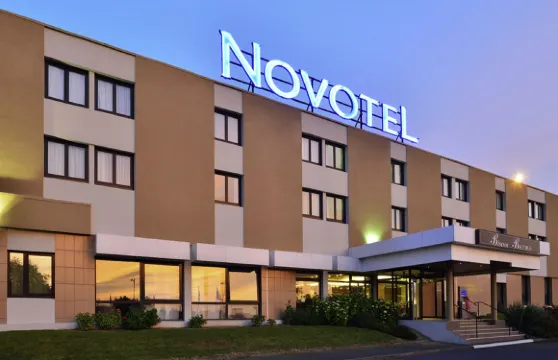 諾富特巴約酒店