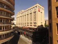 Ibis Yerevan Center Hotels near Ֆրանսիայի հրապարակ