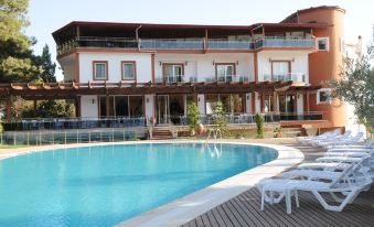 Pamukkale Whiteheaven Suite Hotel