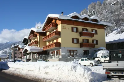 Hotel Pezzotti Hotels in Peio