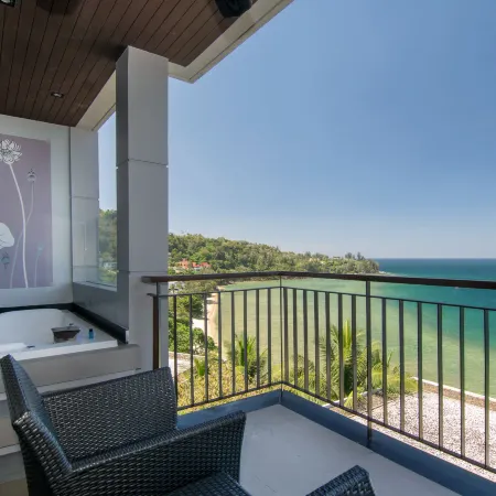 Cape Sienna Gourmet Hotel & Villas