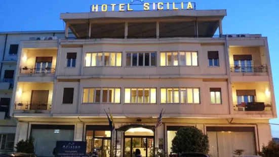 西西里島恩納飯店
