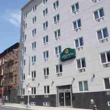 La Quinta Inn & Suites by Wyndham Brooklyn Central Hotel Exterior