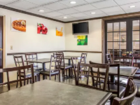 Quality Inn Elgin I-90 Hoteles en Elgin