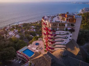 Grand Miramar All Luxury Suites & Residences