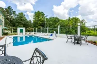 Econo Lodge Hotels in Picayune