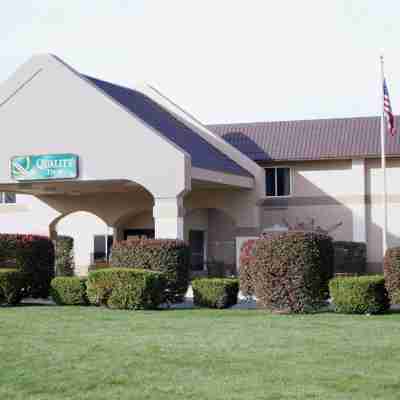 Country Inn & Suites by Radisson, Battle Creek, MI Hotel Exterior