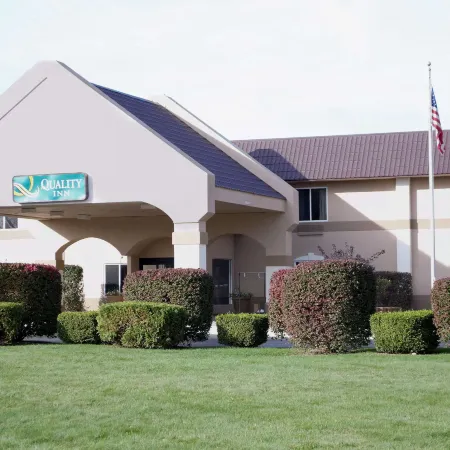 Country Inn & Suites by Radisson, Battle Creek, MI