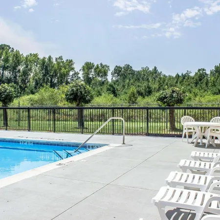 Comfort Inn Dunn Near I-95
